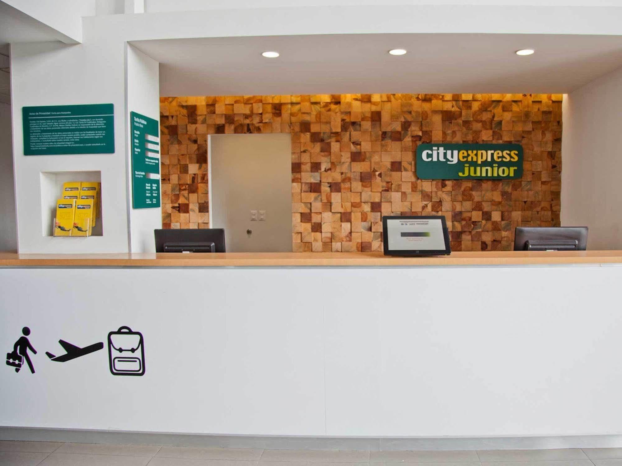 City Express Junior By Marriott Ciudad Del Carmen Aeropuerto Экстерьер фото